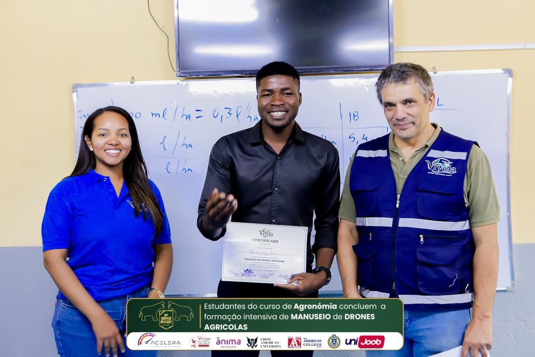 ESTUDANTES DO CURSO DE ENGENHARIA AGRÁRIA ENCERRAM FORMAÇÃO INTENSIVA EM DRONES AGRÍCOLAS